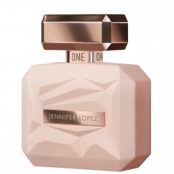 One Eau de Parfum 100ml di Jennifer Lopez(omaggio borsa jennifer) è una fragranza del gruppo Floreale Legnoso da donna. 