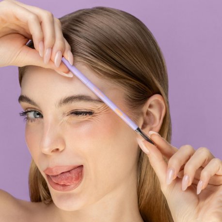 Nejha Fatal Brow Pencil – Mina Sopracciglia – 02 BrondeMina Sopracciglia Super Sottile per Effetto Microblanding.Con l