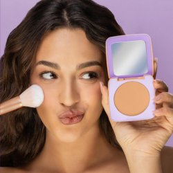 NEJHA Terra Abbronzante – 01 CaramelTerra abbronzante compatta per scolpire, definire e illuminare viso e décolleté.Pe