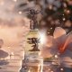 Lattafa  Eternal Oud EDP 100ml  unisex,Eternal Oud di Lattafa si apre con le allettanti note di testa di prugna succosa 